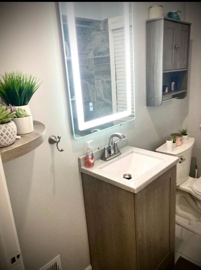 R & R Beautiful 2 Bdrm, 2 Bath Vacation Holiday home